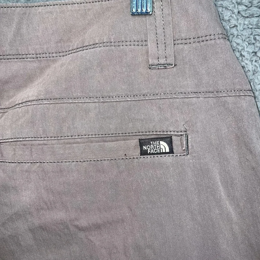 The North Face Cargo Shorts Men's Size 34 x 12 Brown Nylon Blend Utility Pockets